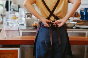 Photo by Antonius Ferret on Pexels.com Putting on an apron